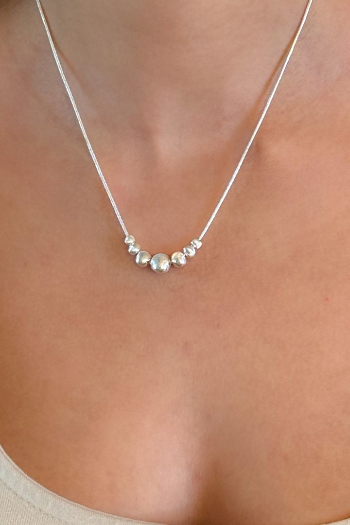 Vera & Co – Silver Beads Essence