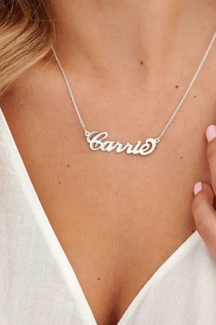 Vera & Co – Silver Signature Name